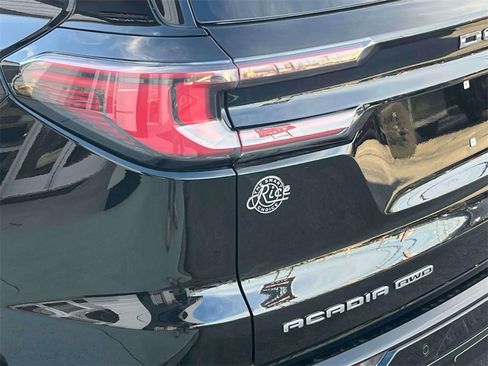 New 2026 GMC Acadia Denali Ultimate w/ LPO, Floor Liner Package image 10