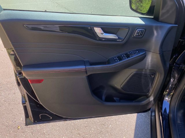 Used 2024 Ford Escape ST-Line Select w/ Tech Pack #2 AWD/4WD image 12