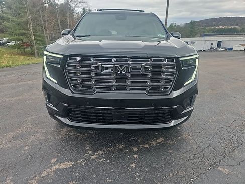 New 2026 GMC Acadia Denali Ultimate w/ LPO, Floor Liner Package AWD/4WD image 8