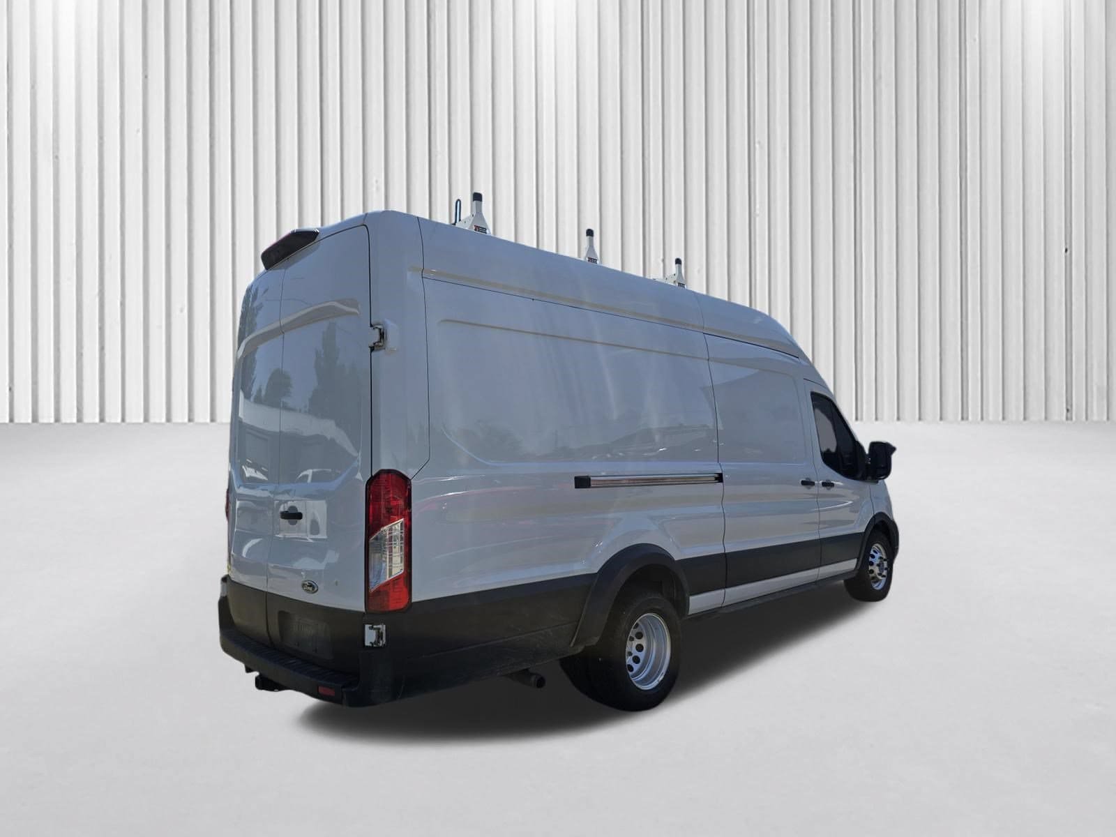Used 2022 Ford Transit 350 148 High Roof DRW AWD image 3