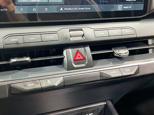 New 2025 Kia K4 GT-Line w/ GT-Line Sunroof Package FWD image 16