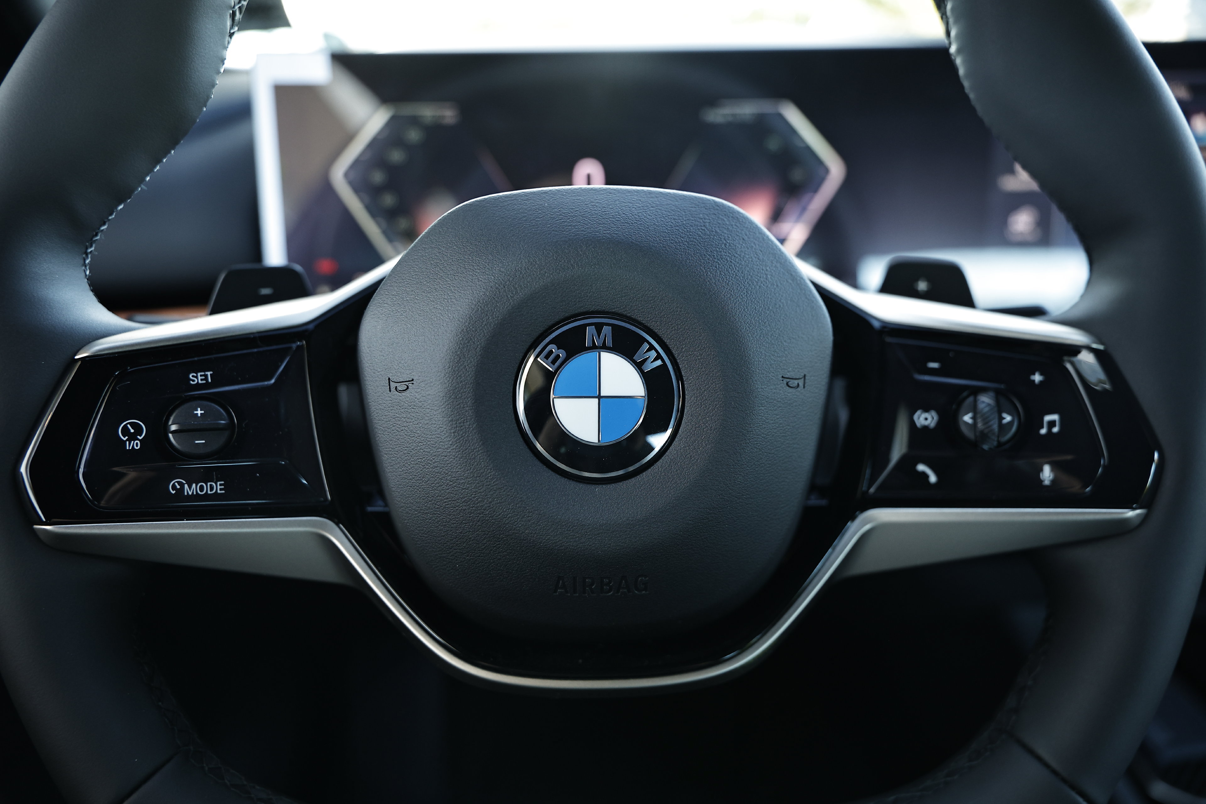 New 2027 BMW 530i xDrive w/ Premium Package AWD/4WD image 33
