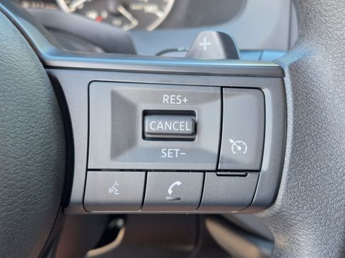 Certified 2025 Nissan Pathfinder S FWD image 32