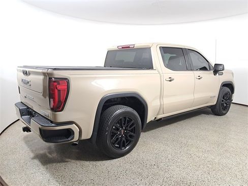 Used 2022 GMC Sierra 1500 Elevation w/ LPO, Elevation Black Package image 5
