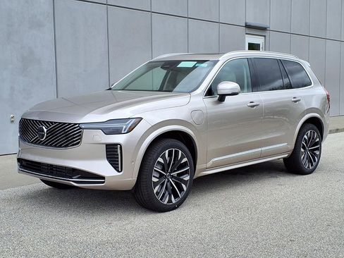 New 2026 Volvo XC90 T8 Ultra w/ Protection Package AWD/4WD image 1