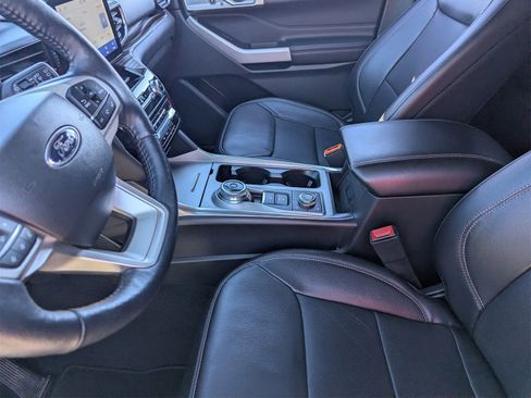 Certified 2023 Ford Explorer Limited image 17