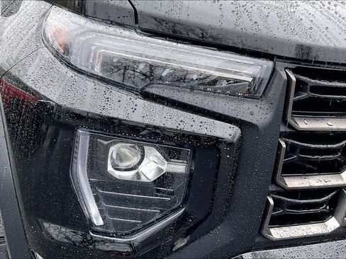 Used 2025 GMC Canyon AT4 w/ AT4X Package image 28