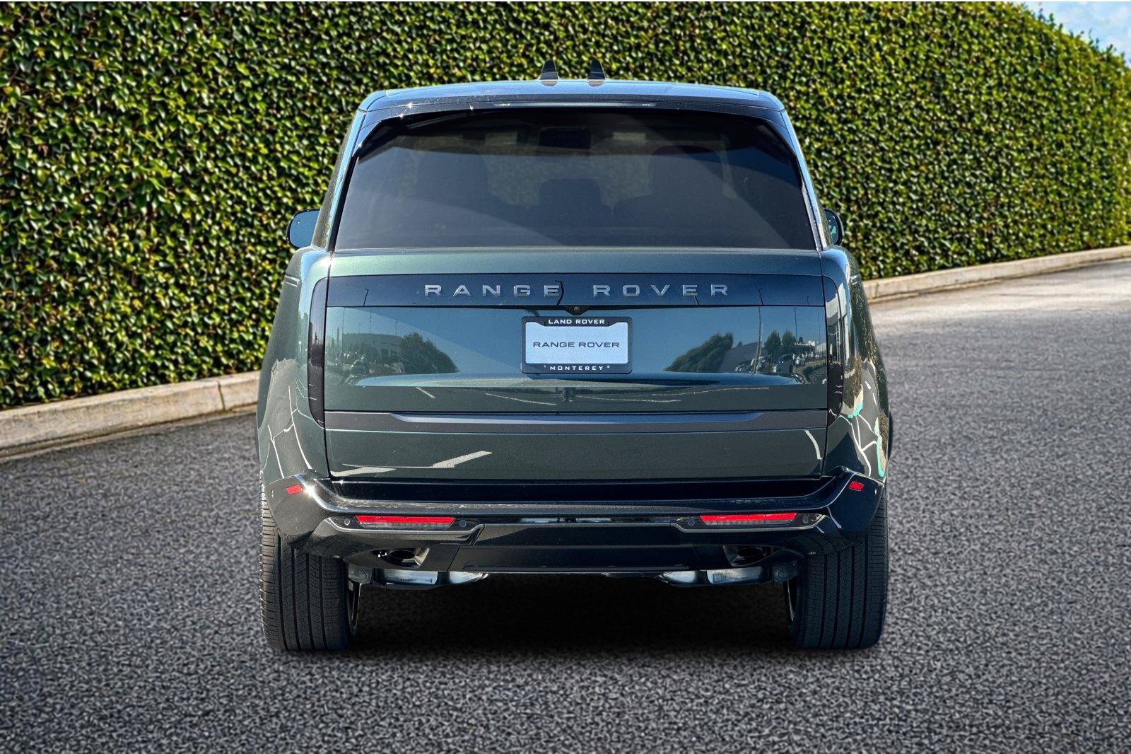 New 2026 Land Rover Range Rover Long Wheelbase SE AWD/4WD image 5