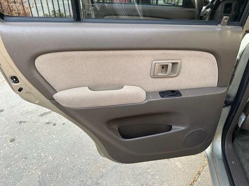 Used 2001 Toyota 4Runner SR5 image 40