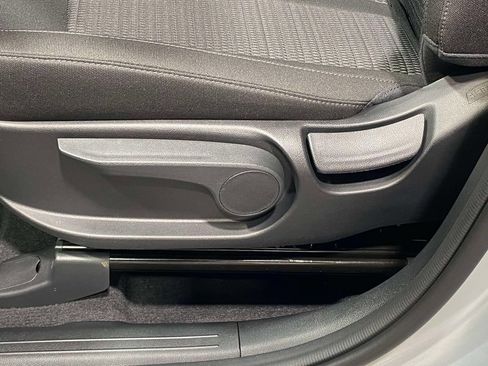 New 2026 Kia Sorento LX FWD image 16