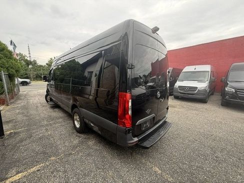 Used 2019 Mercedes-Benz Sprinter 3500 image 3