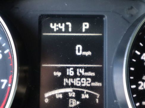 Used 2015 Volkswagen Jetta SE image 44