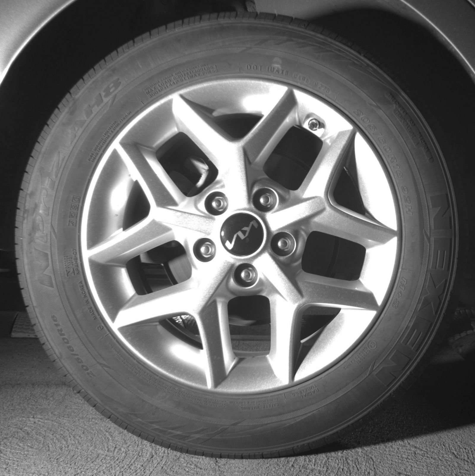 Used 2025 Kia Soul LX w/ LX Technology Package FWD image 18