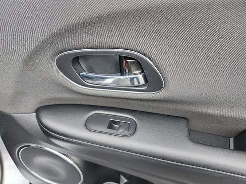 Used 2022 Honda HR-V EX image 25