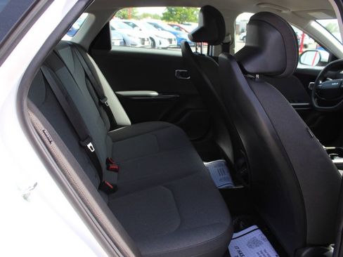 Used 2025 Kia K4 FWD image 10