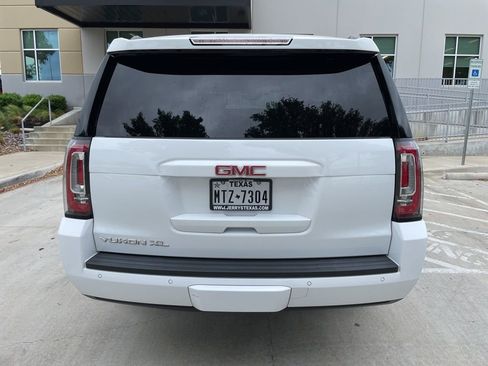 Used 2020 GMC Yukon XL SLT w/ Open Road Package image 3