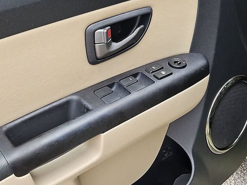 Used 2010 Kia Soul ! FWD image 12