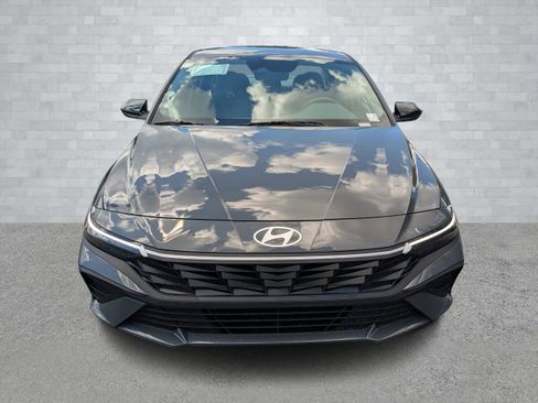 New 2025 Hyundai Elantra Sport image 3