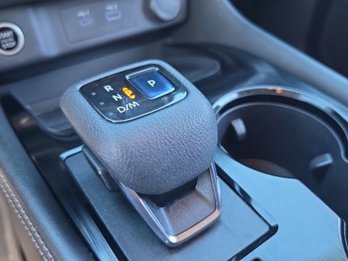 Used 2021 Nissan Rogue SL FWD image 23