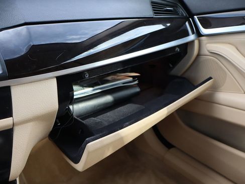 Used 2015 BMW 528i xDrive Sedan image 38