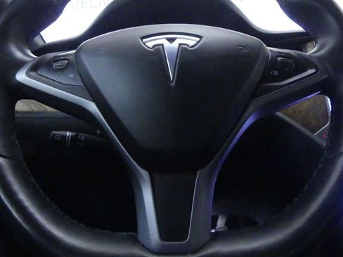 Used 2020 Tesla Model S Long Range Plus image 16