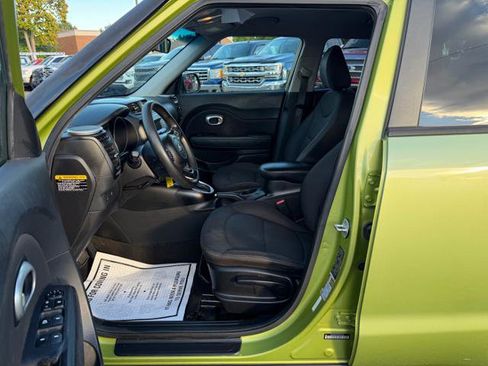 Used 2016 Kia Soul image 10