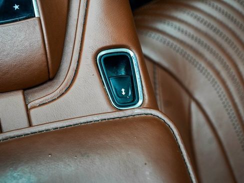 Used 2019 Aston Martin DB11 Volante image 25