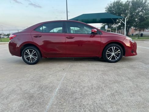 Used 2018 Toyota Corolla LE w/ LE Premium Package FWD image 4