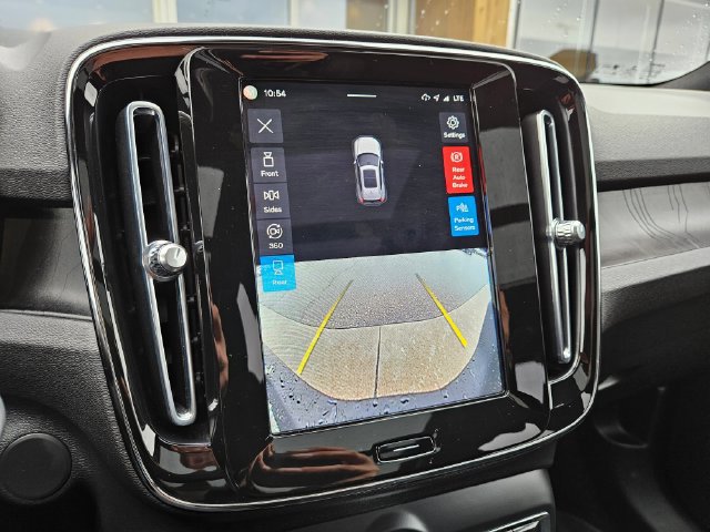 Used 2023 Volvo XC40 Recharge Plus w/ Protection Package Premier AWD/4WD image 29