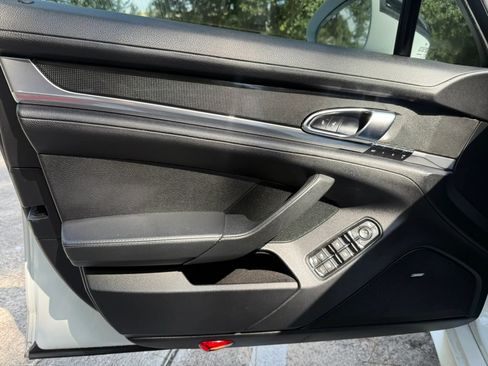 Used 2013 Porsche Panamera 4 AWD/4WD image 15
