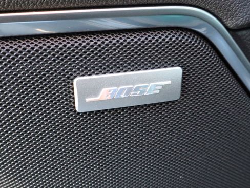 New 2026 GMC Sierra 1500 SLT image 19