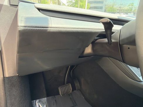 Used 2026 Tesla Model Y AWD image 34