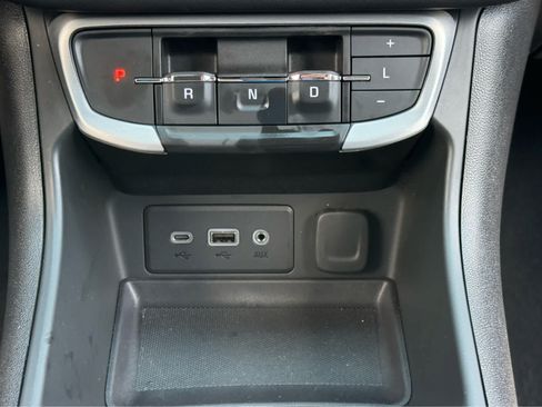 Used 2023 GMC Terrain SLE w/ Driver Convenience Package AWD/4WD image 31