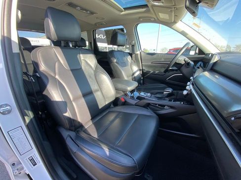 Used 2025 Kia Telluride S image 32