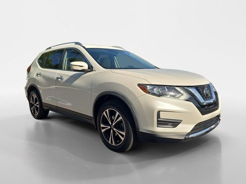 Used 2020 Nissan Rogue SV w/ Premium Package FWD image 7