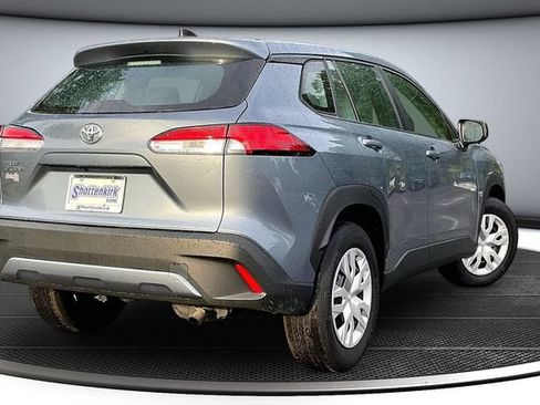 Used 2025 Toyota Corolla Cross L FWD image 5