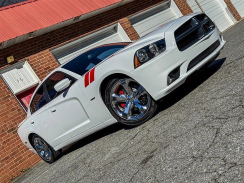 Used 2014 Dodge Charger R/T image 27