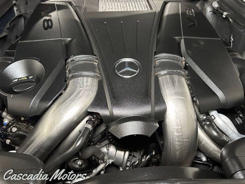 Used 2014 Mercedes-Benz E 550 4MATIC Sedan image 35