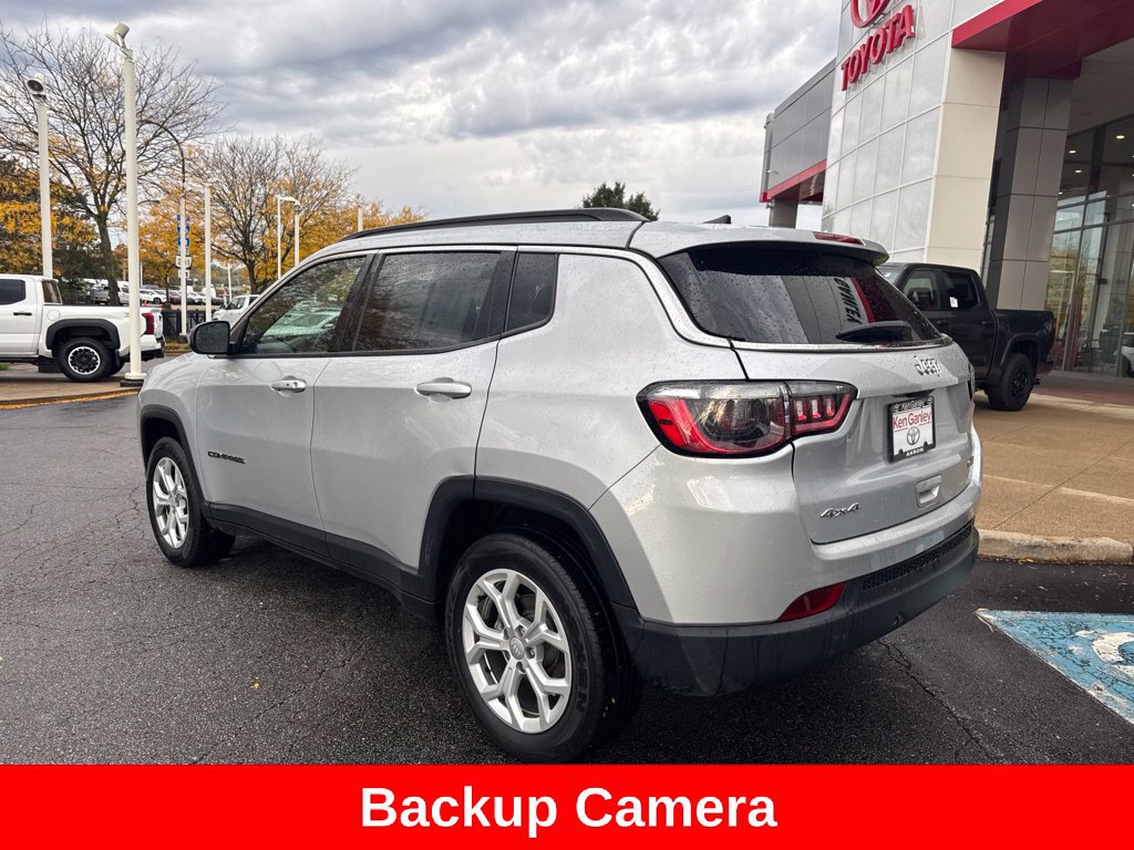 Used 2024 Jeep Compass Latitude AWD/4WD image 5