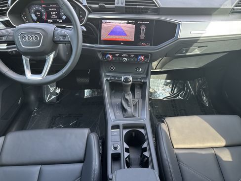 Used 2024 Audi Q3 2.0T Premium w/ Convenience Package AWD/4WD image 15