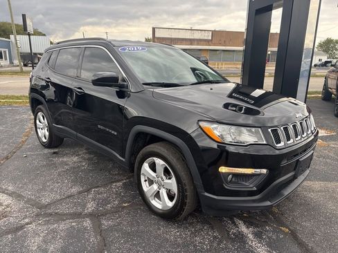 Used 2019 Jeep Compass Latitude w/ Popular Equipment Group image 1