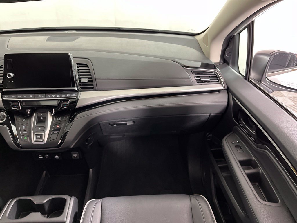 Certified 2026 Honda Odyssey Touring image 26