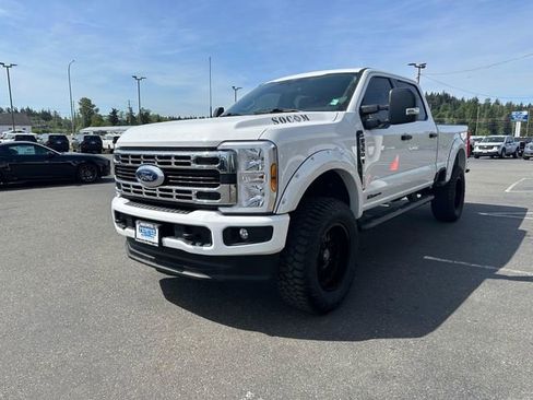 Used 2024 Ford F350 XLT w/ FX4 Off-Road Package AWD/4WD image 6