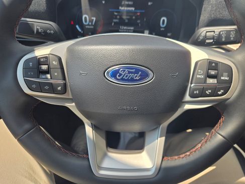 New 2026 Ford Explorer Active AWD/4WD image 16