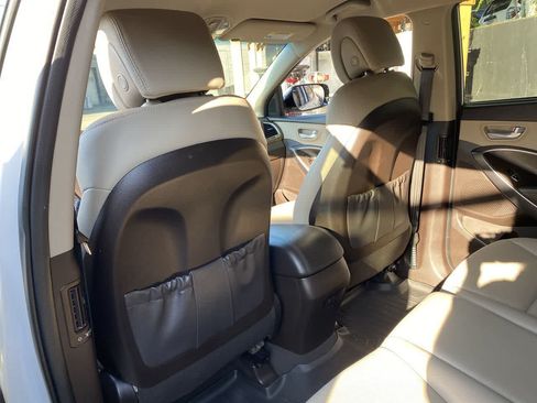 Used 2018 Hyundai Santa Fe Sport 2.0T AWD/4WD image 17