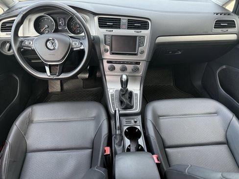 Used 2016 Volkswagen Golf Limited Edition image 11