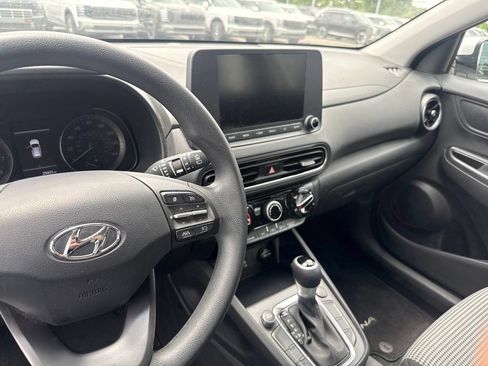 Used 2023 Hyundai Kona SE FWD image 11