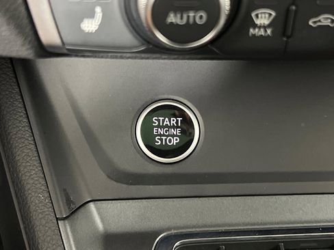 Used 2025 Audi Q3 2.0T Premium w/ Convenience Package image 21