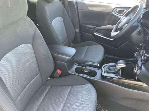 Certified 2023 Kia Soul S image 10