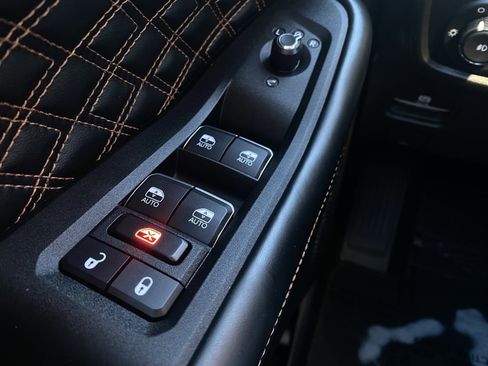 Used 2025 Jeep Grand Cherokee Summit image 12